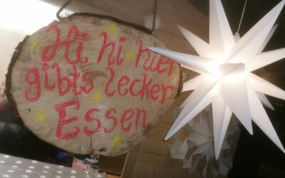 Gemeinsames Feiern beim AQA-Weihnachtszauber