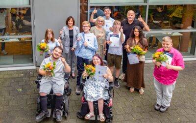 Junge Menschen, die Verantwortung übernehmen